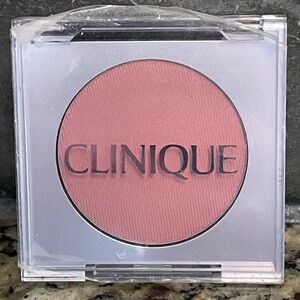 Clinique soft-pressed powder blusher in New Clover